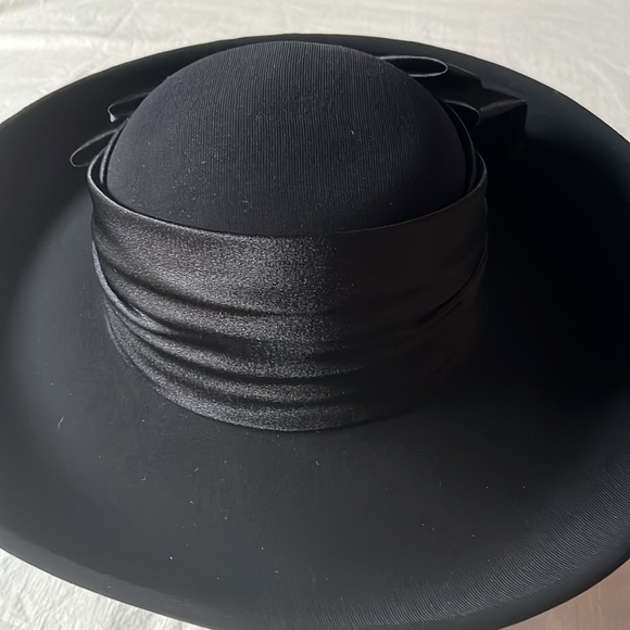 ML Studio Hat , Derby Hat, Church Hat Black Big Bow Wide Rim Millinery - Picture 8 of 15